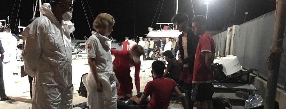 Sbarco di 58 migranti a Roccella Ionica