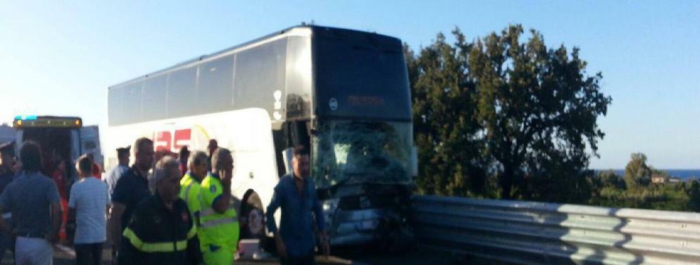 Grave incidente sulla statale 106 all’altezza di Rossano