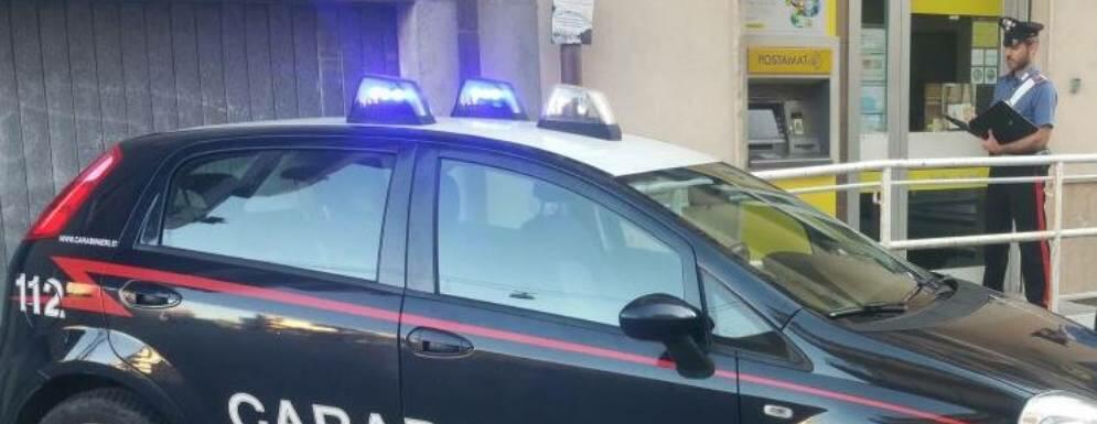 Arrestati tre ragazzi sorpresi a manomettere due sportelli bancomat