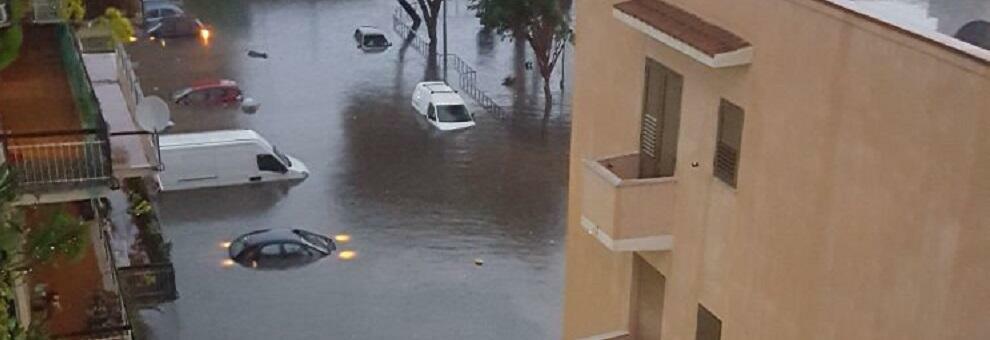 Piove… e Reggio Calabria finisce sott’acqua