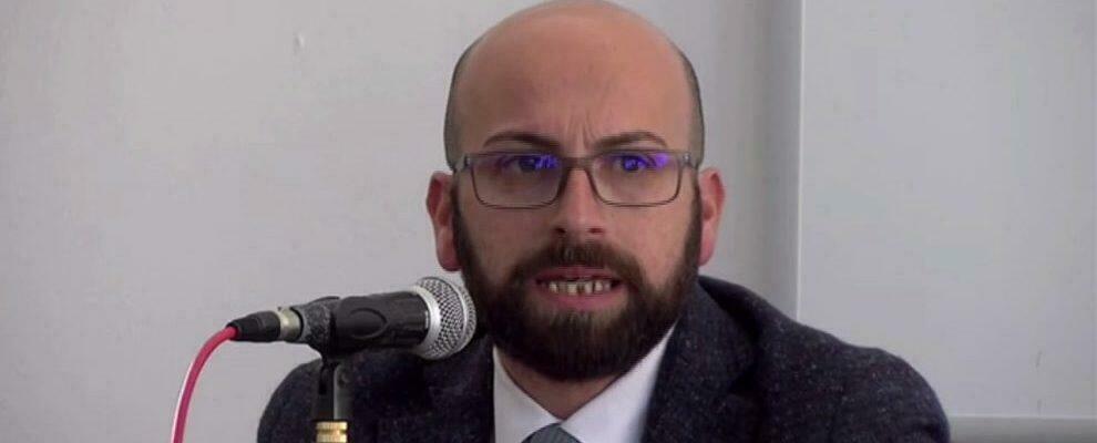 L’ex sindaco di Gioiosa Marina Domenico Vestito si scaglia contro l’ex Prefetto Michele Di Bari L’ex sindaco di Gioiosa Marina Domenico Vestito si scaglia contro l’ex Prefetto Michele Di Bari