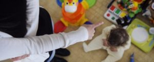 Maltrattavano bambini all’asilo, due maestre sospese item-thumbnail
