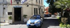 Fingevano di far parte di un’associazione per derubare le vittime, arrestate due donne item-thumbnail