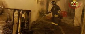Incendio a Mammola, motoape divorata dalle fiamme item-thumbnail