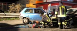 Scontro frontale sulla S.S. 106 a Locri, 5 feriti item-thumbnail
