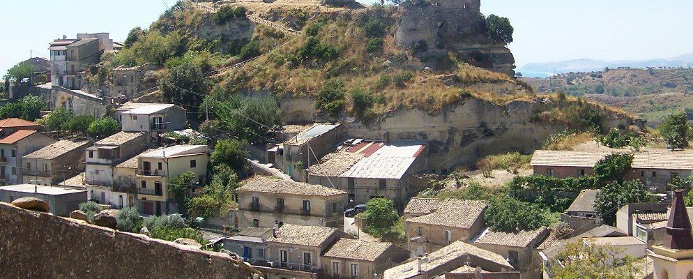 Sindaco e genitori degli alunni di Sant’Ilario dello Ionio contro il piano di dimensionamento scolastico