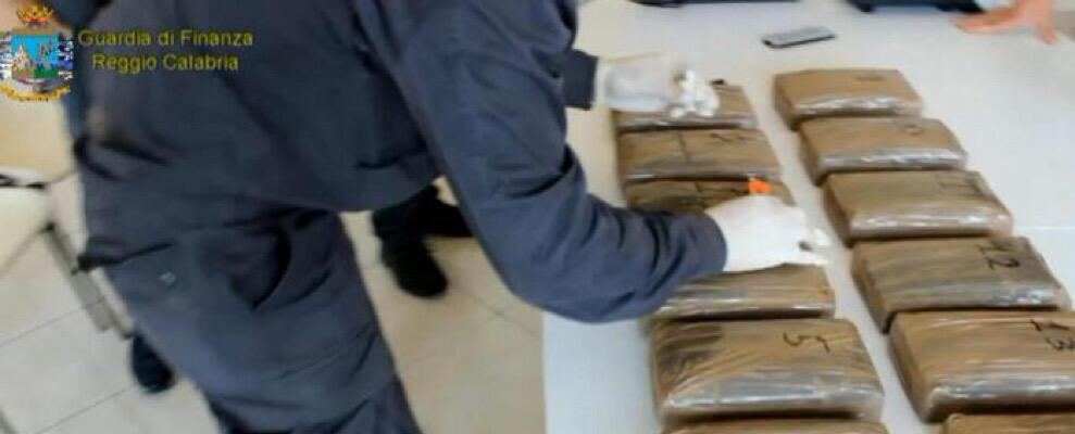 La guardia di finanza sequestra oltre 60kg di cocaina al porto di Gioia Tauro