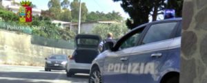 Continuano senza sosta i controlli nei quartieri reggini, varie perquisizioni e sanzioni per 2500 euro item-thumbnail