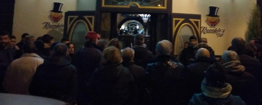 #IostoconMassimo. Manifestazione solidale verso il Rumble’s Pub