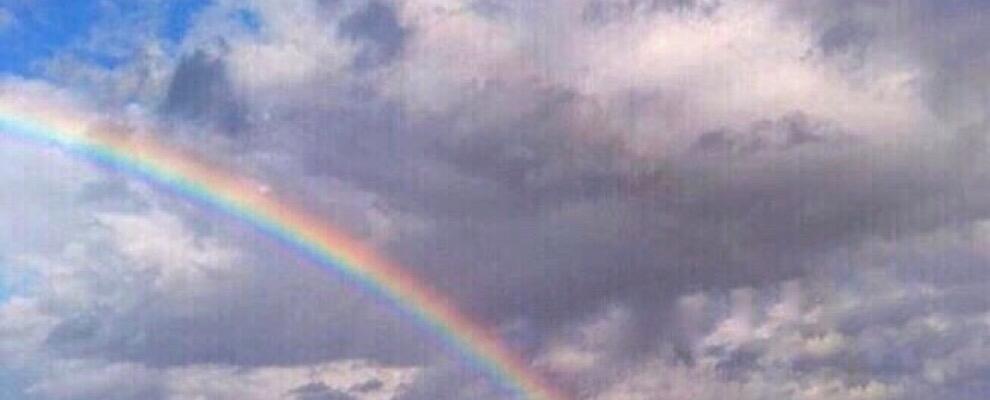 Foto di un arcobaleno nel cielo calabrese – La quiete dopo la tempesta