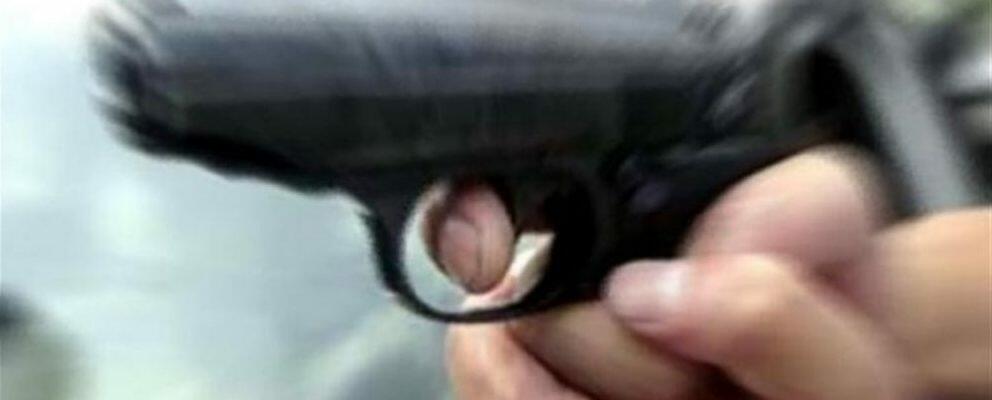 Sparatoria nella notte in Calabria, uomo ferito a colpi di pistola