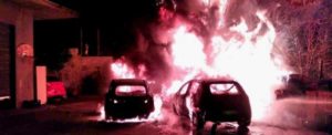Incendiate due auto in Calabria, indagano i carabinieri item-thumbnail