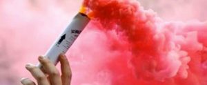 Fumogeni ed esplosione di petardi: provvedimenti Daspo a 5 tifosi della “A.S.D. Bovalinese” item-thumbnail