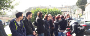 Mamme cauloniesi in protesta davanti al Comune item-thumbnail