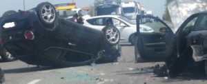 Brutto incidente all’entrata di Caulonia Marina, SS 106 bloccata item-thumbnail