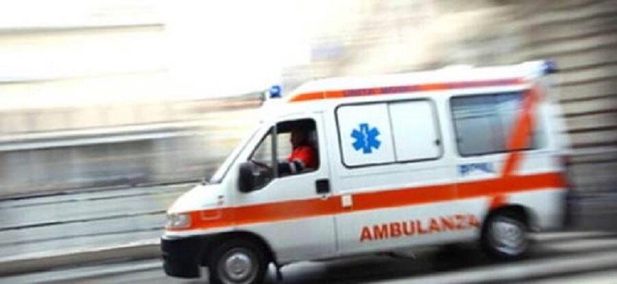 Incidente stradale in Calabria, feriti gravemente due ragazzi