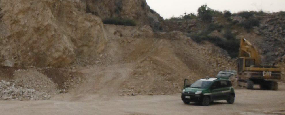 Terreno nel Parco d’Aspromonte adibito a cava, una denuncia