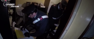 Derubati conti correnti postali di anziani e invalidi: tra gli arrestati anche gioiosani e presunti affiliati alla cosca Commisso item-thumbnail