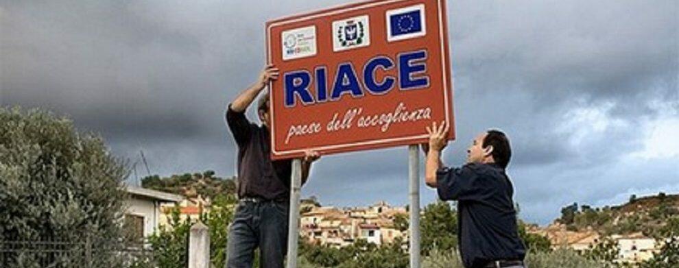 Si lavora per fare ripartire Riace