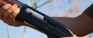 Suicidio a Roccella Jonica, un uomo si spara col proprio fucile item-thumbnail