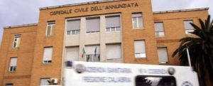 Moto finisce contro albero, muore un giovane centauro item-thumbnail