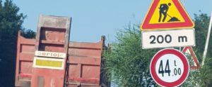 Interdetto l’attraversamento del ponte Allaro ai mezzi pesanti. AttiviAmo Caulonia: “Divieto inosservato, situazione allarmante” item-thumbnail