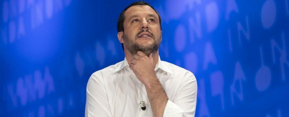 Un abbraccione a Salvini, che si difende come un Berlusconi qualunque