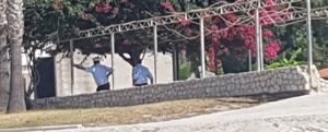 Caulonia marina, la polizia municipale fa allontanare i bagnanti. Si teme l’esplosione della fogna item-thumbnail