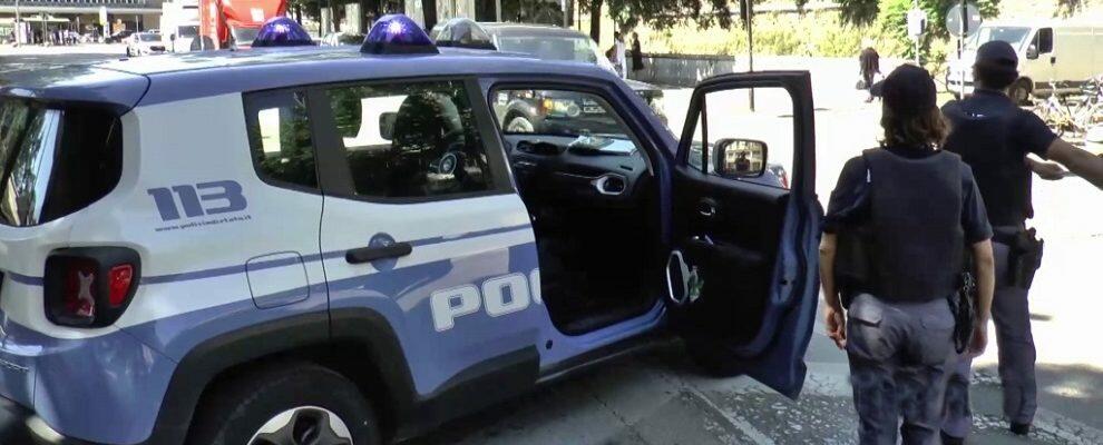 Tenta il suicidio sul lungomare di Reggio, la Polizia lo salva