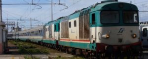 Tragico incidente ferroviario: morti due bimbi travolti da un treno, grave la madre item-thumbnail