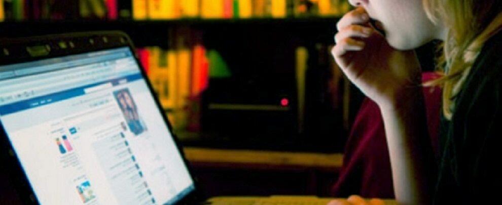 Molestava coppia reggina tramite falsi profili sui social network, divieto di avvicinamento per uno stalker Molestava coppia reggina tramite falsi profili sui social network, divieto di avvicinamento per uno stalker