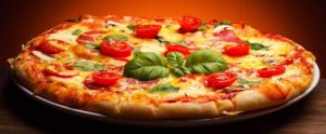 Fotonotizia – Caulonia promuove la famosa pizza di piazza Mese item-thumbnail