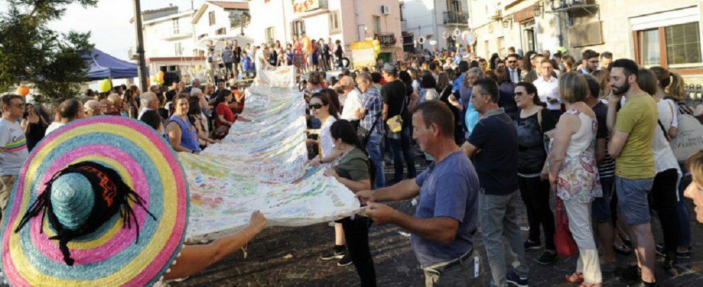 L’artista Doris Maninger il 16 e il 17 agosto a Camini con il suo lavoro “Bella per forza. 30×60”