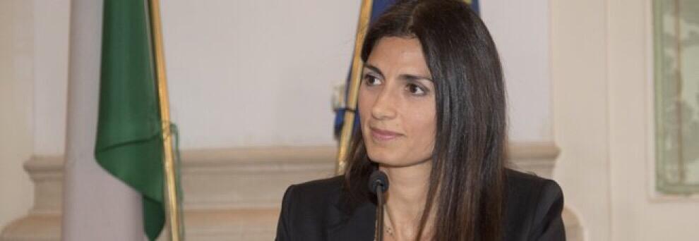 5Stelle: tornano le auto blu, Virginia Raggi ne ordina 100