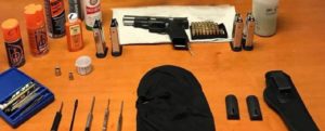 Nascondeva arma e munizioni in un garage, un arresto nel reggino item-thumbnail