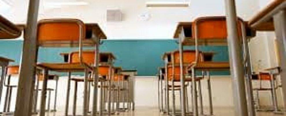 Scuole, nuova ordinanza di Spirlì: didattica in presenza al 50% fino al 13 marzo