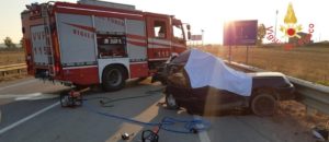 Questa mattina la statale 106 ha fatto un’altra vittima, morta sul colpo. Altre due persone ferite item-thumbnail