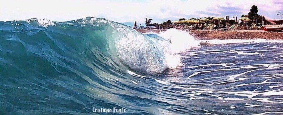 Foto da Caulonia: l’onda del mare