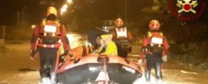 Anziani isolati a causa del maltempo salvati dai Vigili del fuoco item-thumbnail
