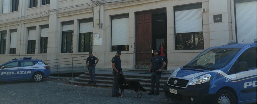 Reggio Calabria: prevenzione reati in ambito scolastico, implementati i servizi di polizia nelle scuole