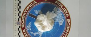 Sorpresi in auto con 51 gr di cocaina, scattano le manette per moglie e marito item-thumbnail