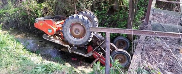 Si ribalta con il trattore, agricoltore muore sul colpo - Ciavula