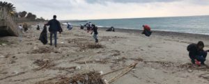 Ripulito l’arenile comunale di Roccella Jonica, la soddisfazione dell’associazione Roccella Futura item-thumbnail