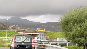 Incidente allo svincolo di Gioiosa sulla Jonio-Tirreno. Interviene l’elisoccorso item-thumbnail