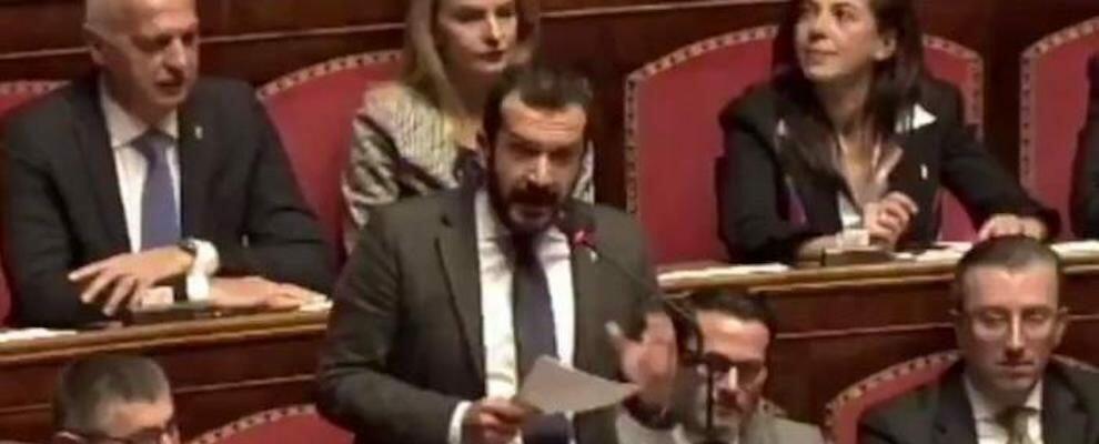 Il leghista confonde Battisti con Sofri e i colleghi applaudono nell’ignoranza del Senato