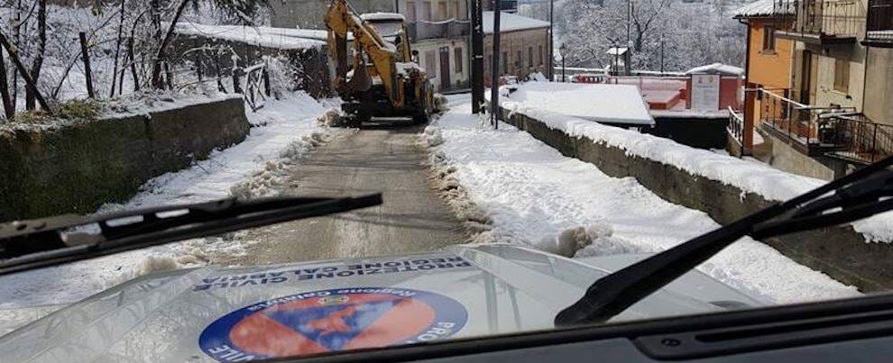 Emergenza neve in Calabria, numerosi gli interventi dei volontari della Protezione Civile