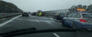 Ghiaccio sull’asfalto, tamponamento in autostrada item-thumbnail