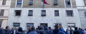 Dopo Salvini salvano i fascisti: Casapound non si sgombera item-thumbnail