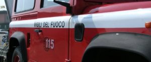 Paura a San Ferdinando, a fuoco la cabina elettrica della tendopoli item-thumbnail