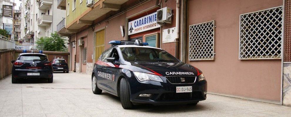 Controlli dei Carabinieri: due persone denunciate e 4 giovani segnalati per uso di droghe